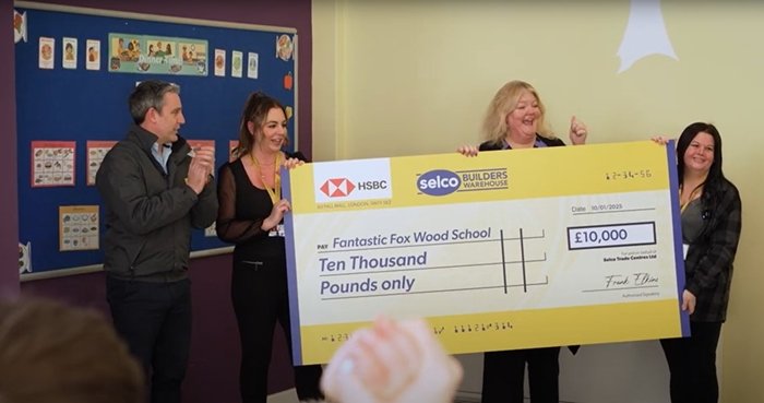 Signpost of Fox Wood School Wins Top Prize in Selco’s 2024 Community Heroes Competition